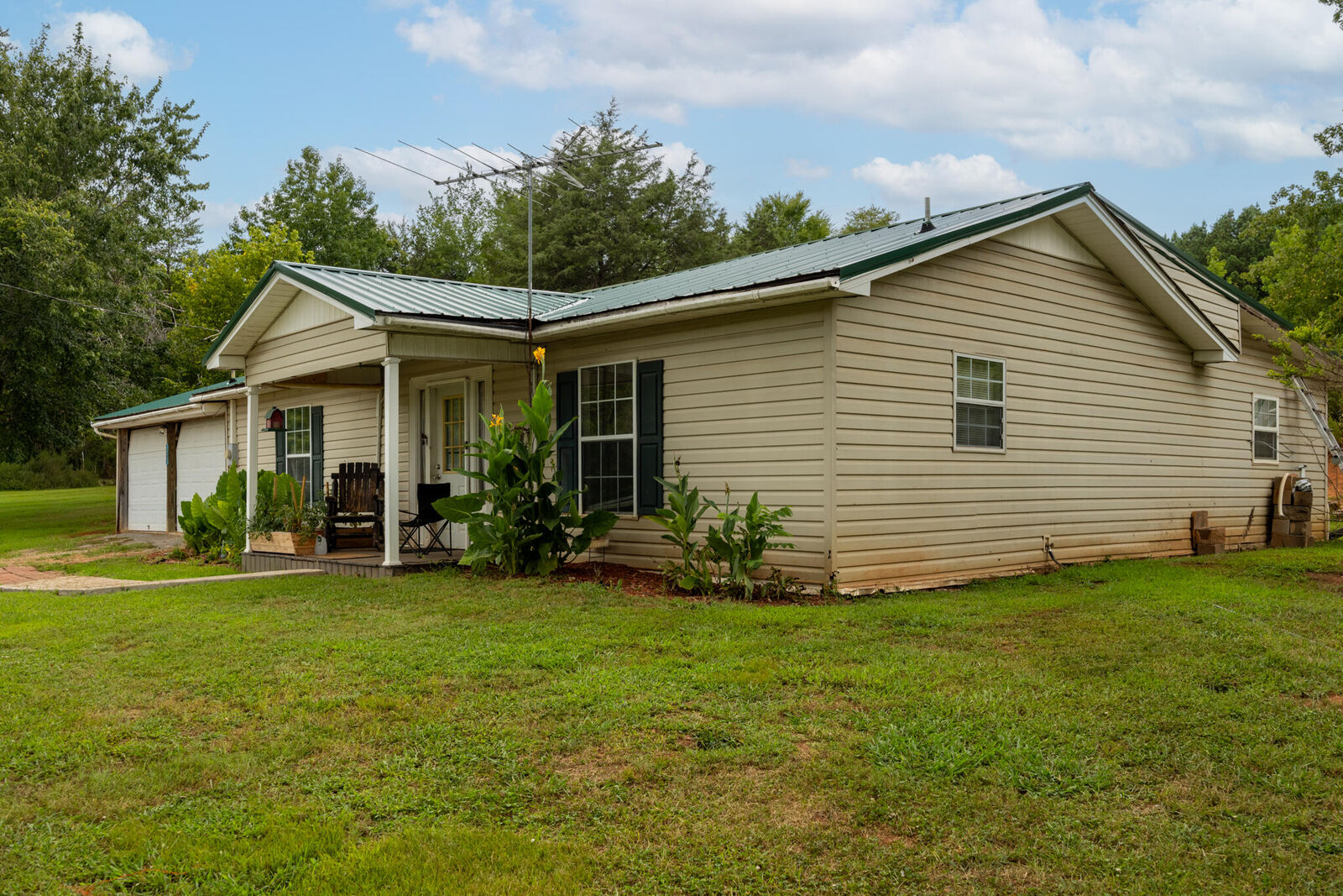 Property Photo:  530 County Road 669  TN 37303 