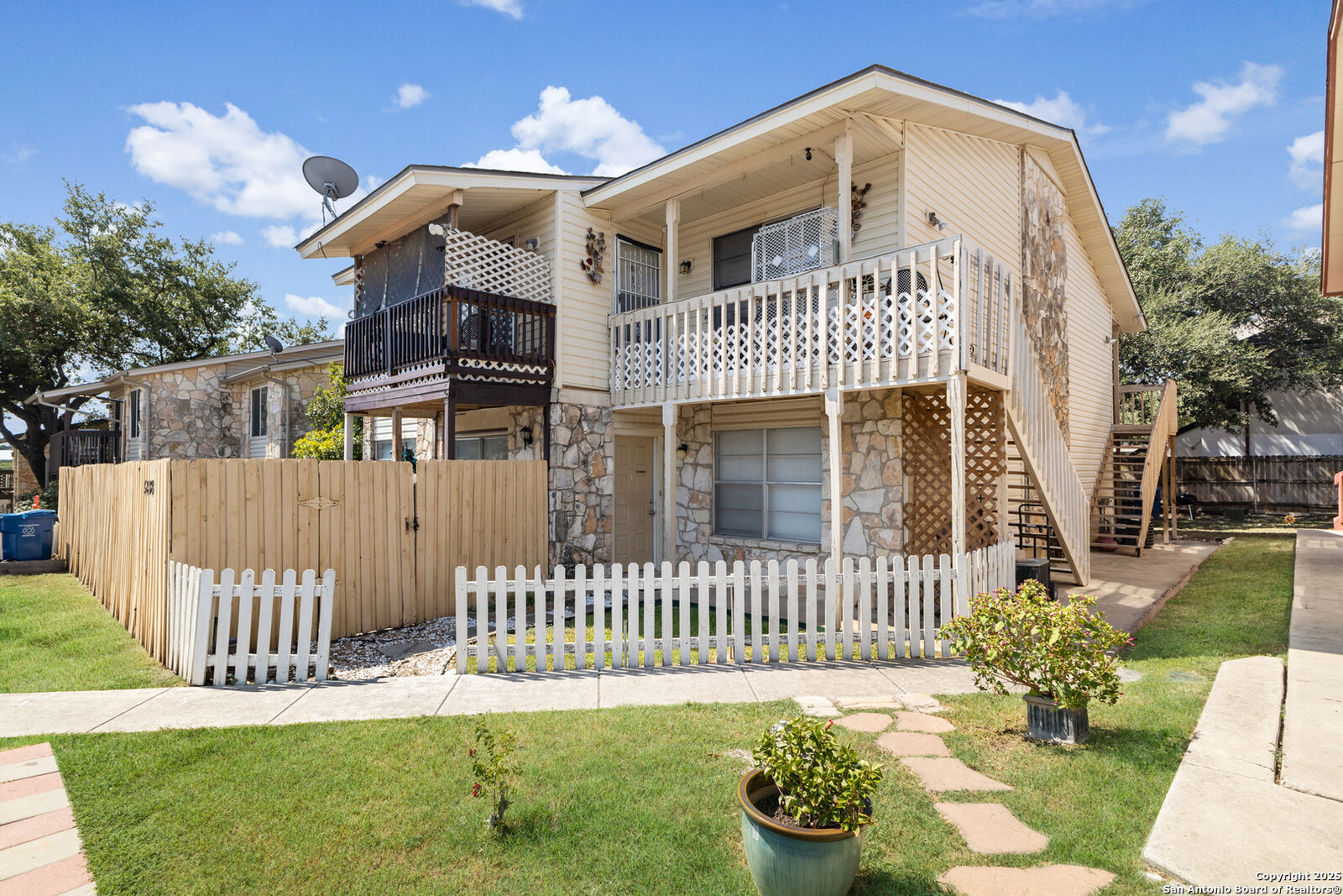 Property Photo: 5818 Shadow Glen TX 78240