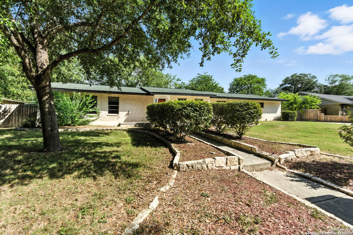 202 Shalimar Dr  Castle Hills TX 78213 photo