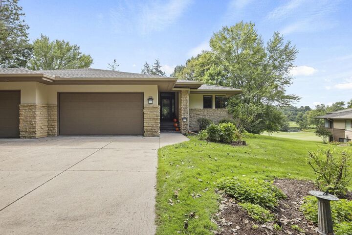 Property Photo:  106 Aspen Glen Drive  WI 53588 