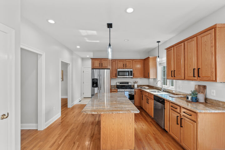 Property Photo:  16 Fir Grove Road  CT 06040 