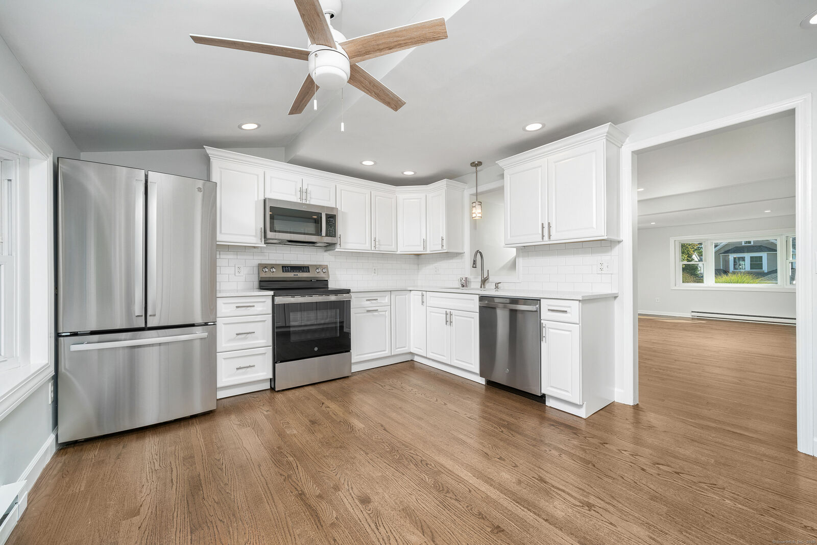 Property Photo:  11 1/2 Bethel Street Apt 1  CT 06855 