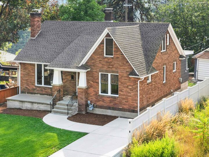 Property Photo:  3611 N Audubon St  WA 99205 