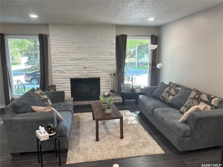 Property Photo: 1626 Grosvenor Avenue SK S0G 4V0