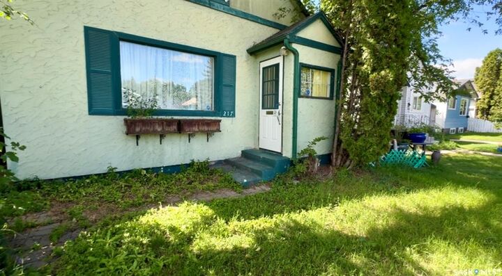 Photo de la propriété:  217 L Avenue N  SK S7L 2P3 