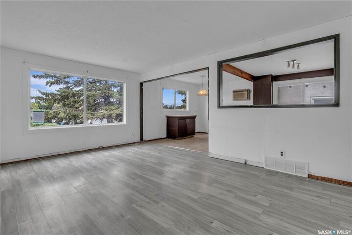 Property Photo:  2071 Connaught Street  SK S4T 4T8 