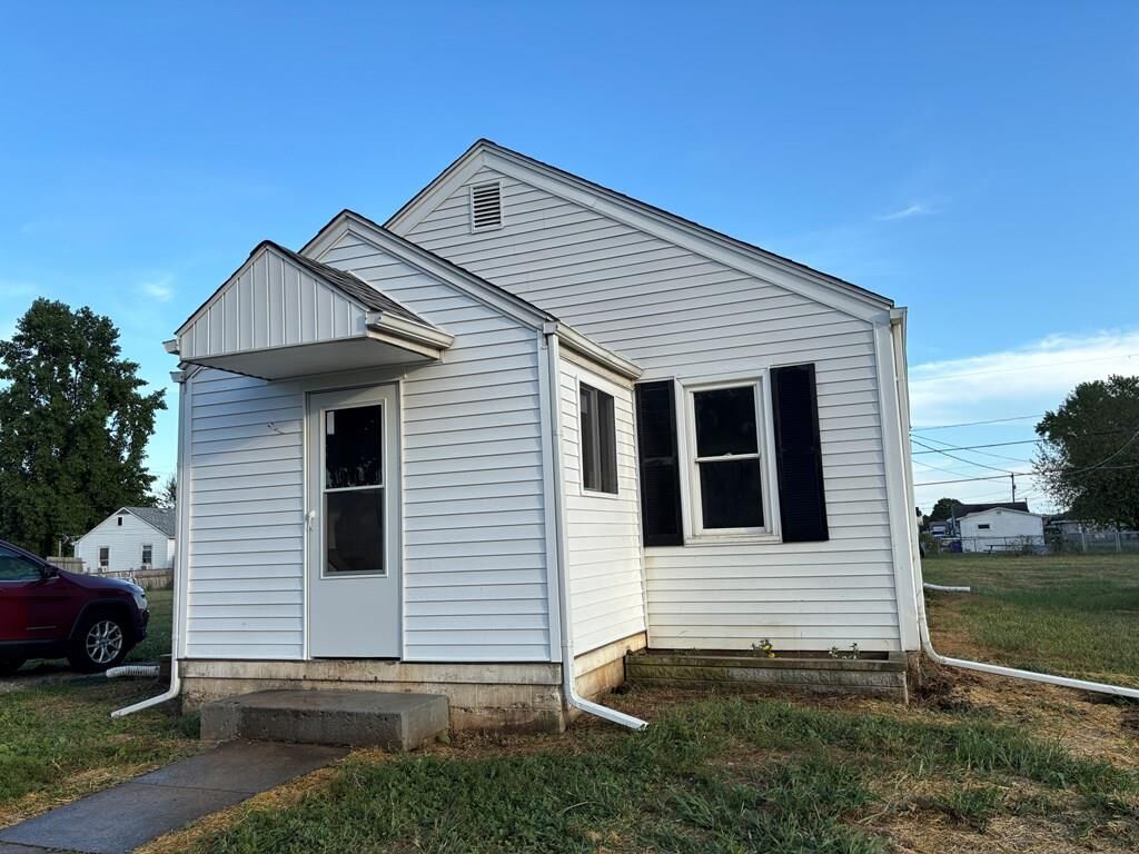 Property Photo: 1026 Akron Street OH 45601