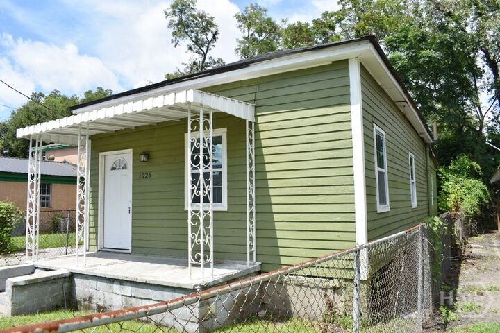 Property Photo: 1025 Elliott Avenue GA 31415