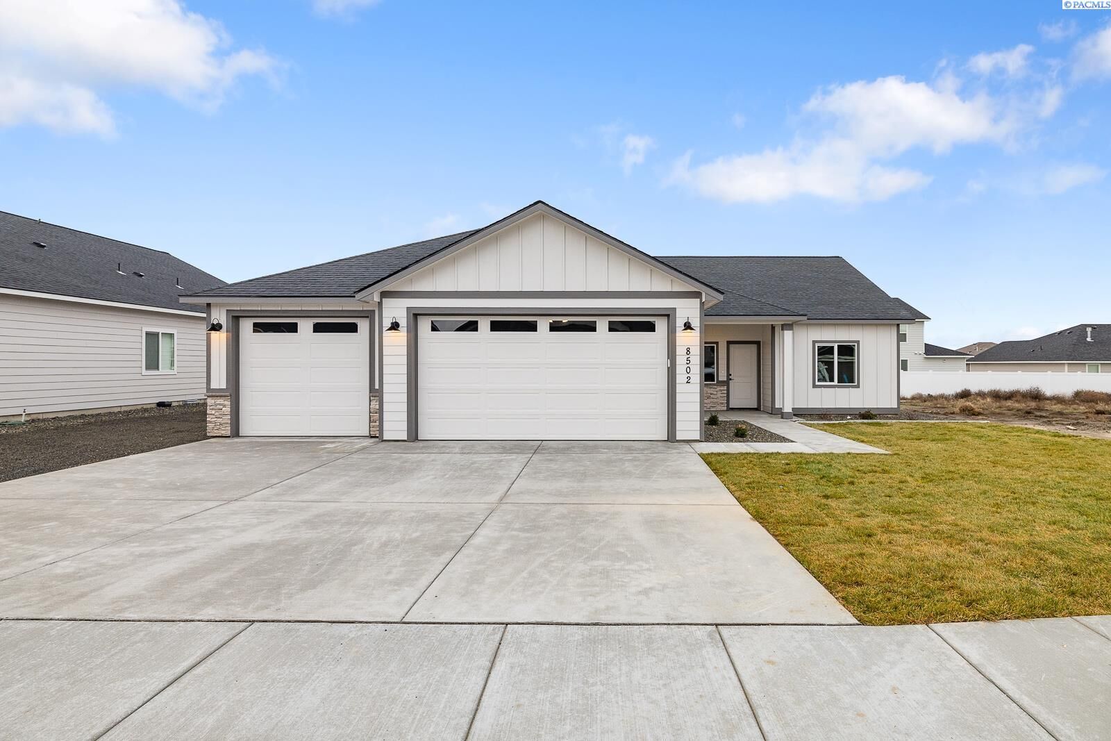 Property Photo:  8502 Ashen Drive  WA 99301 