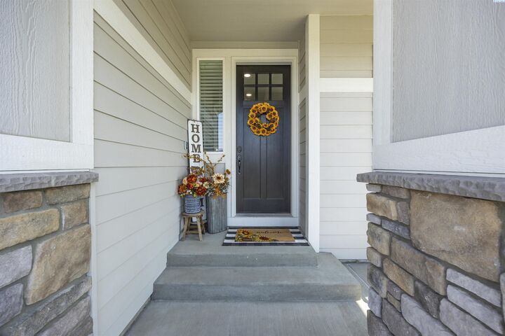 Property Photo: 5719 W 41st Ave WA 99338