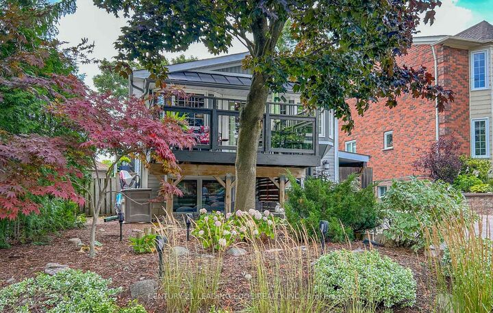 Property Photo:  12 Balson Boulevard  ON L4A 2Y3 