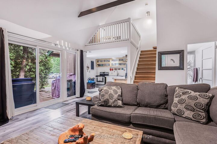 Property Photo:  5 Dawson Drive 324  ON L9Y 5B4 