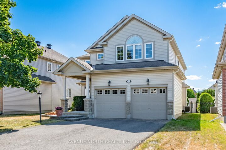 Property Photo:  7 Calderwood Way  ON K2J 5L9 