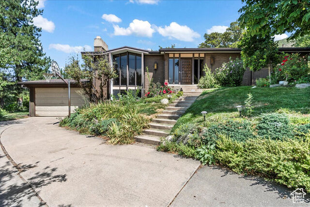 Property Photo: 333 E 700 S UT 84025