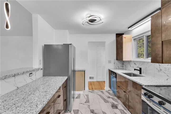 Property Photo: 446 Amherst Ave PA 15108