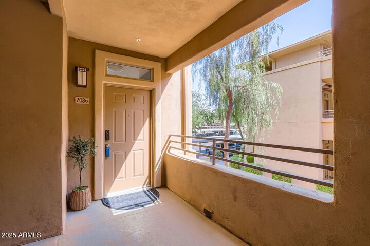 20100 N 78th Place 2086  Scottsdale AZ 85255 photo