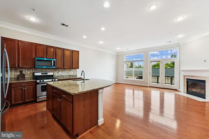 Property Photo: 23921 Catawba Hill Drive MD 20871