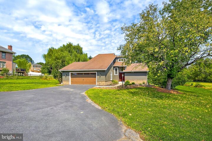 Property Photo:  749 Village Road  PA 17602 
