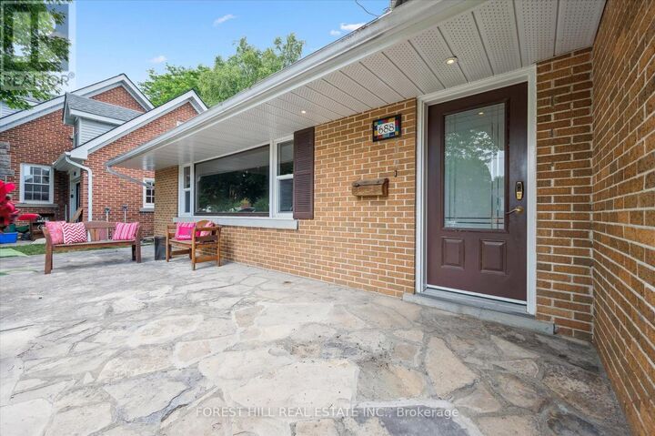 Photo de la propriété: 688 Rockway Drive ON N2G 3B4