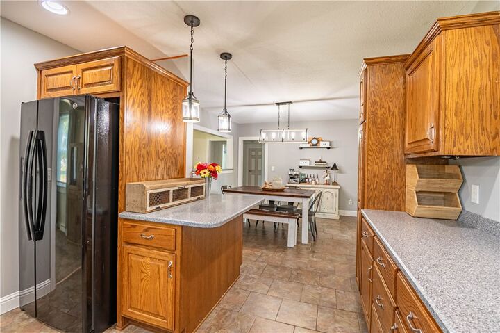 Property Photo: 2221 E Mound Road IL 62526