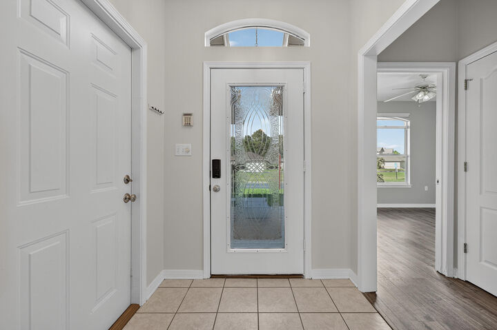 Property Photo:  9641 Leeward Way  FL 32566 
