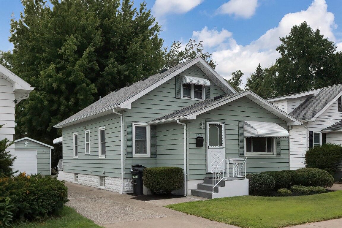 Property Photo:  925 W 33rd Street  PA 16508 