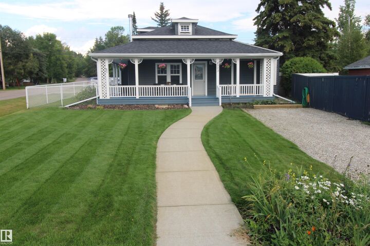 Property Photo: 4503 50 Avenue AB T0E 0A0