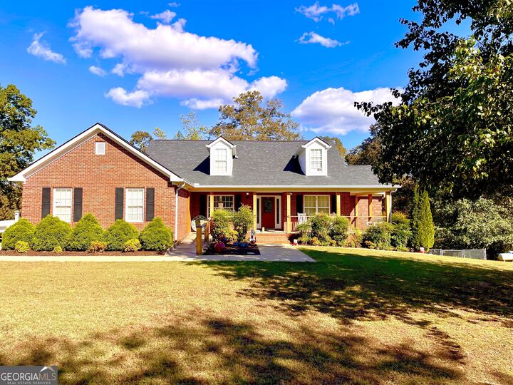 Property Photo: 637 Lakeview Drive GA 30056