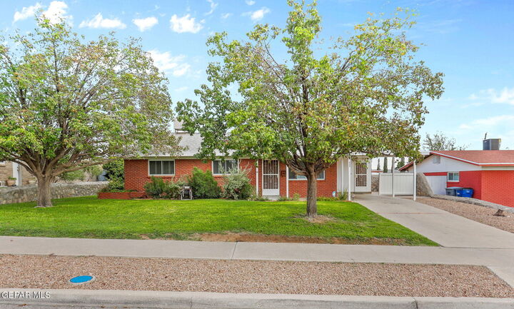 433 De Soto Avenue  El Paso TX 79912 photo
