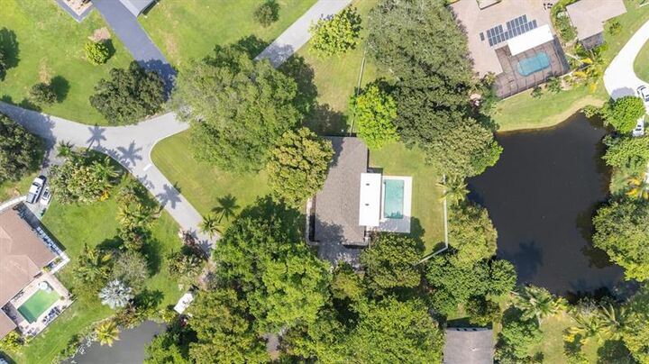 Property Photo: 4000 109th Ave FL 33328