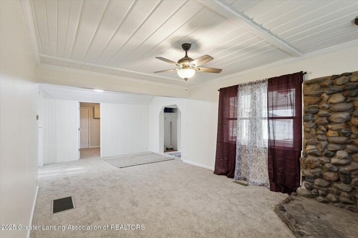 Property Photo: 1900 Kaplan Street MI 48917