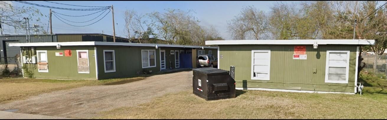 Property Photo:  118 Tarlton Street  TX 78415 