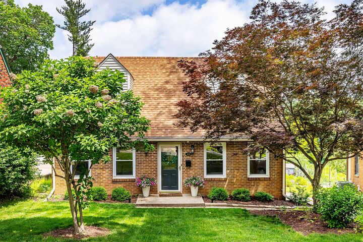 Property Photo: 4131 College Avenue IA 50311