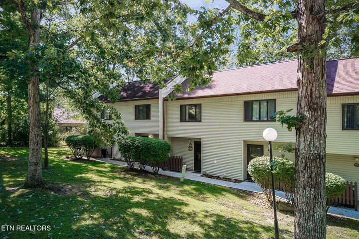 97 Wilshire Heights Drive  Crossville TN 38558 photo