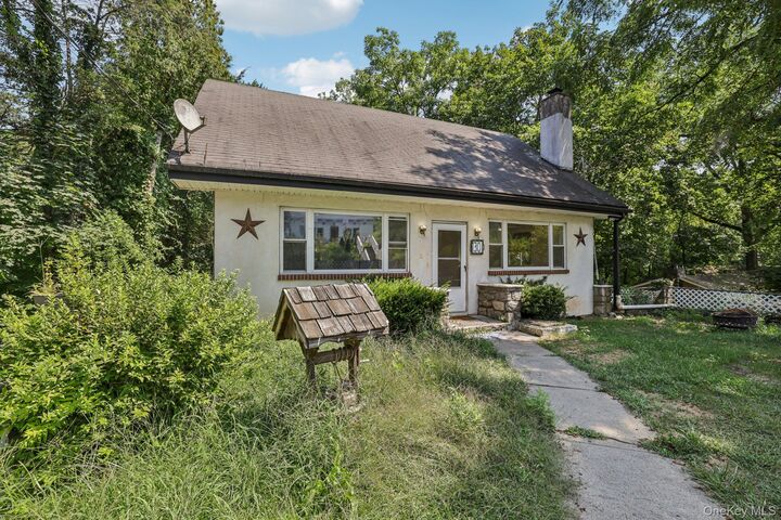Property Photo: 130 Hewitt Street NY 10537