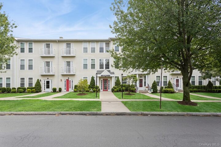 Property Photo: 31 Greenridge Avenue 3J NY 10605