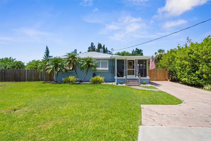 Property Photo:  219 Darst Avenue  FL 33950 