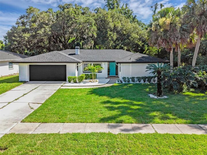 Property Photo: 1054 Winter Springs Boulevard FL 32708