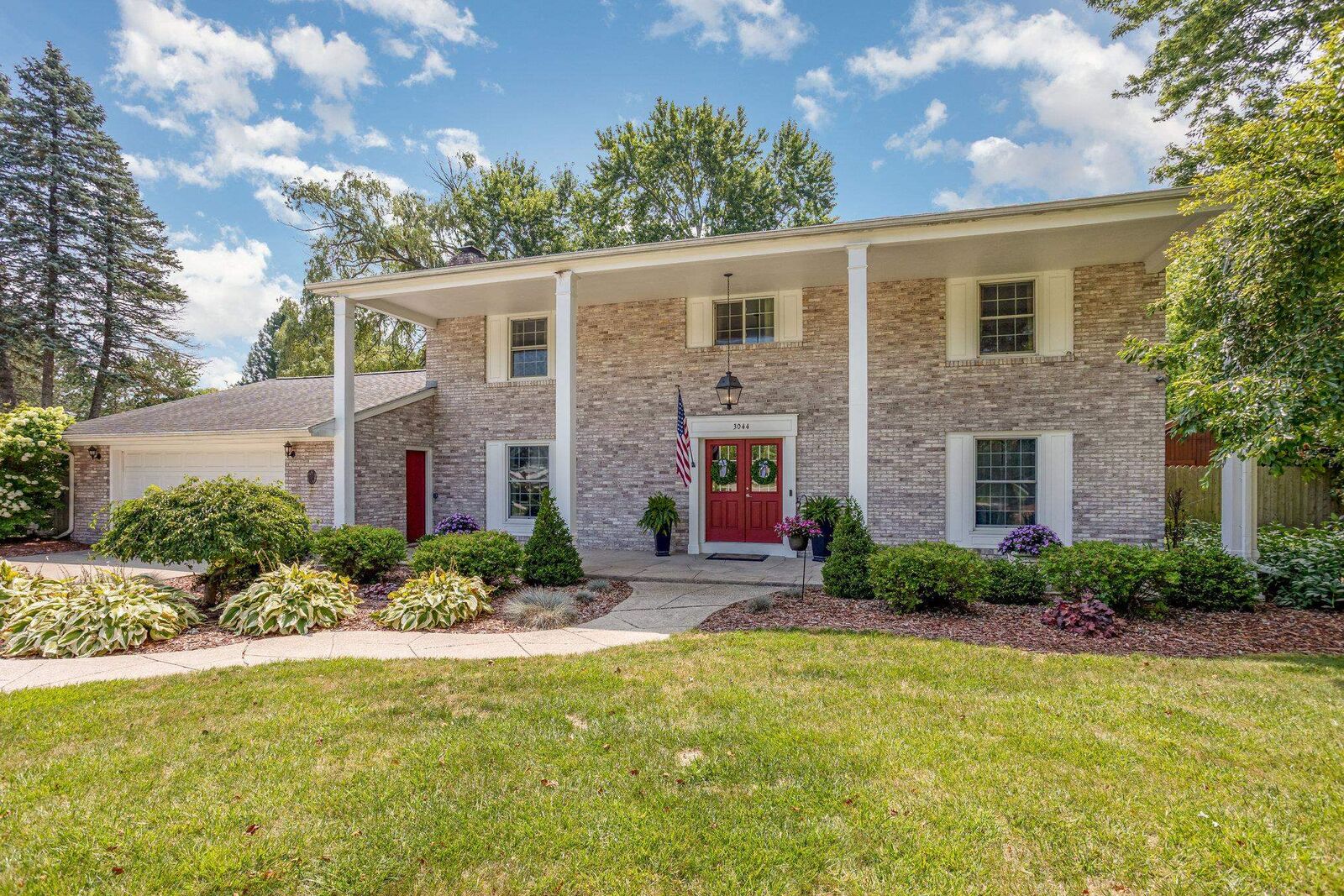 Property Photo:  3044 Niccolet Place  MI 48706 