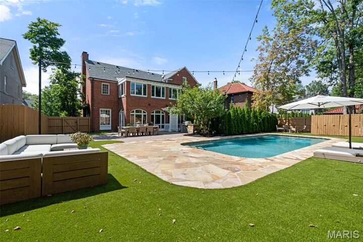 20 Ridgemoor Drive  Clayton MO 63105 photo