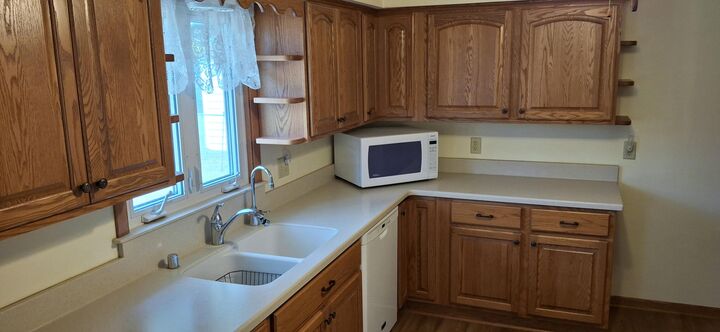 Property Photo:  214 Hart St  WI 53094 