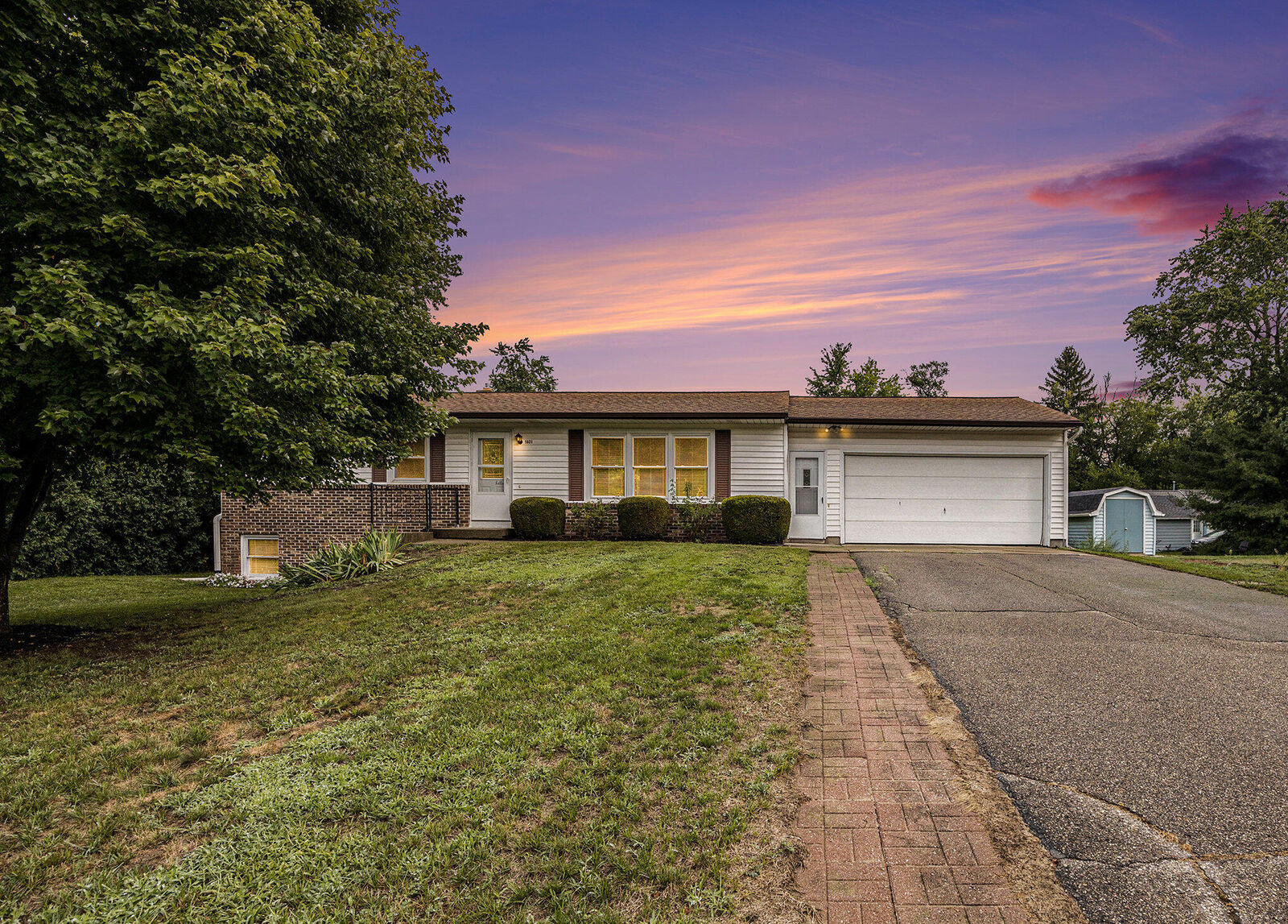 Property Photo: 5621 Estate Road MI 49401