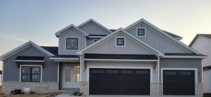 1009 Mount Carmel Road  Bloomington IL 61705 photo