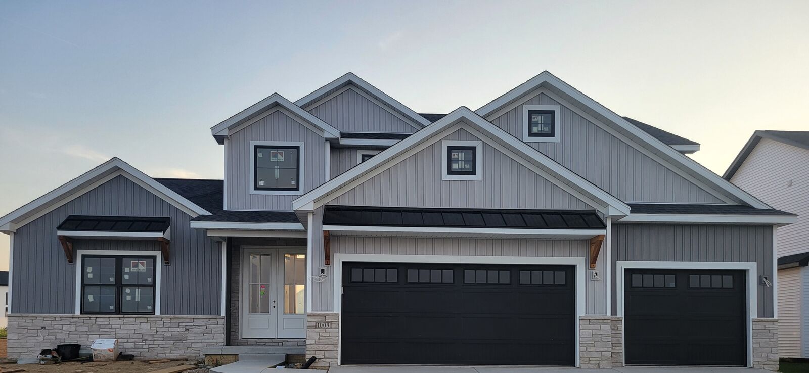 Property Photo: 1009 Mount Carmel Road IL 61705