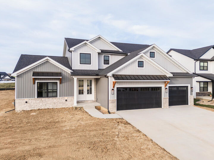 1009 Mount Carmel Road  Bloomington IL 61705 photo