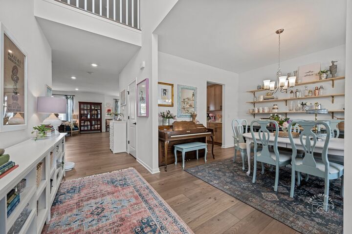 Property Photo:  115 Piper Glen Avenue  IL 60543 