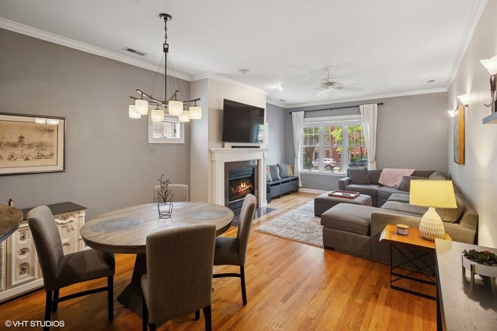 Property Photo: 4437 N Ashland Avenue 2S IL 60640