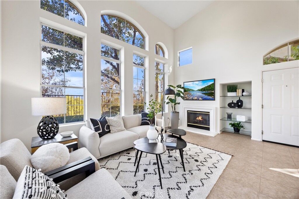 Property Photo: 98 Tierra Montanosa CA 92688