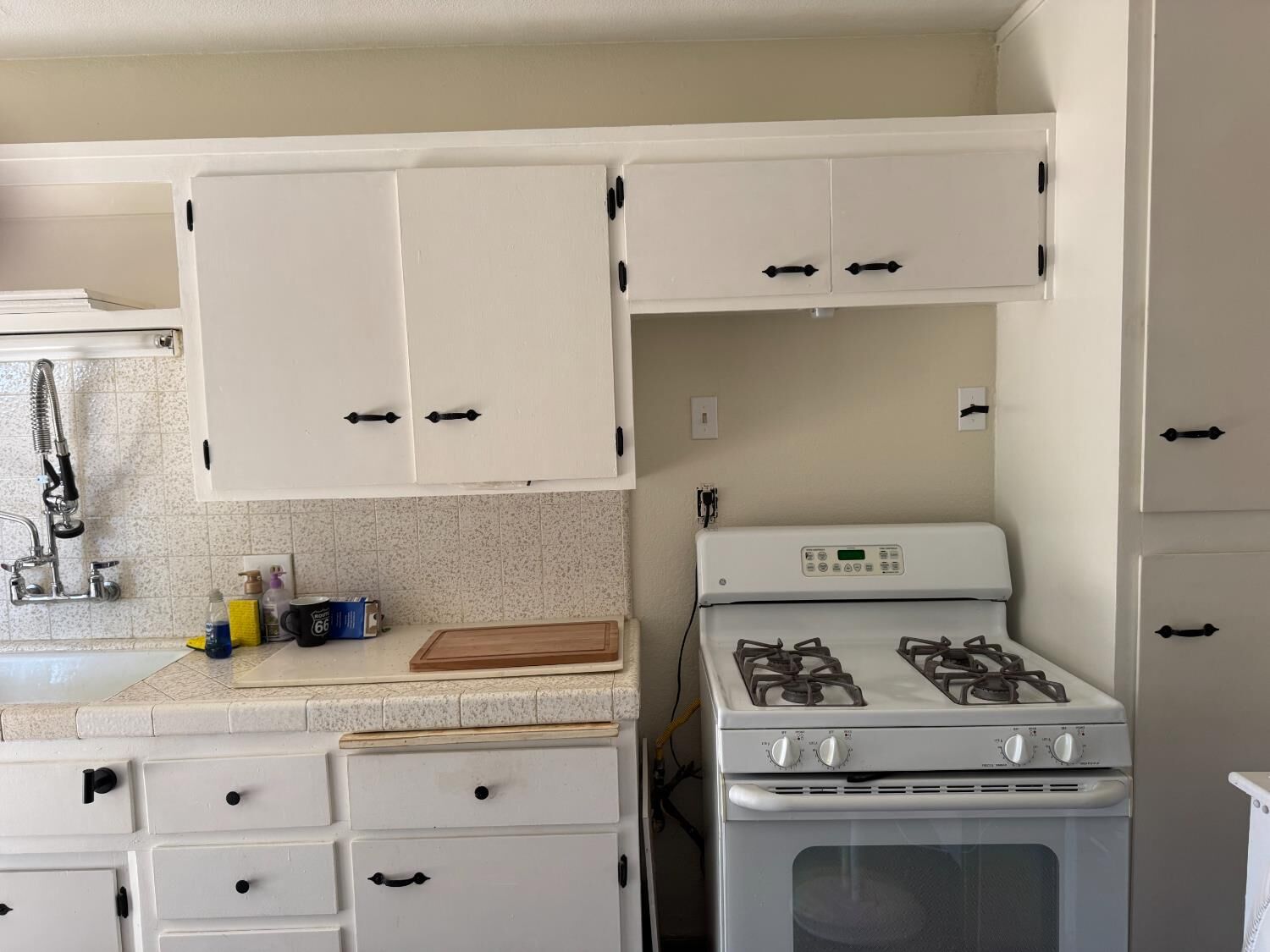 Property Photo: 214 Bay Drive CA 95815