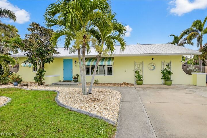 Property Photo: 3020 Palm Drive FL 33950
